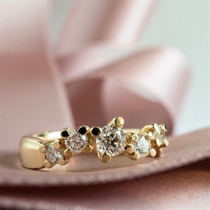 Diamant Twist Ring aus 14 Karat Gold | A1004rg